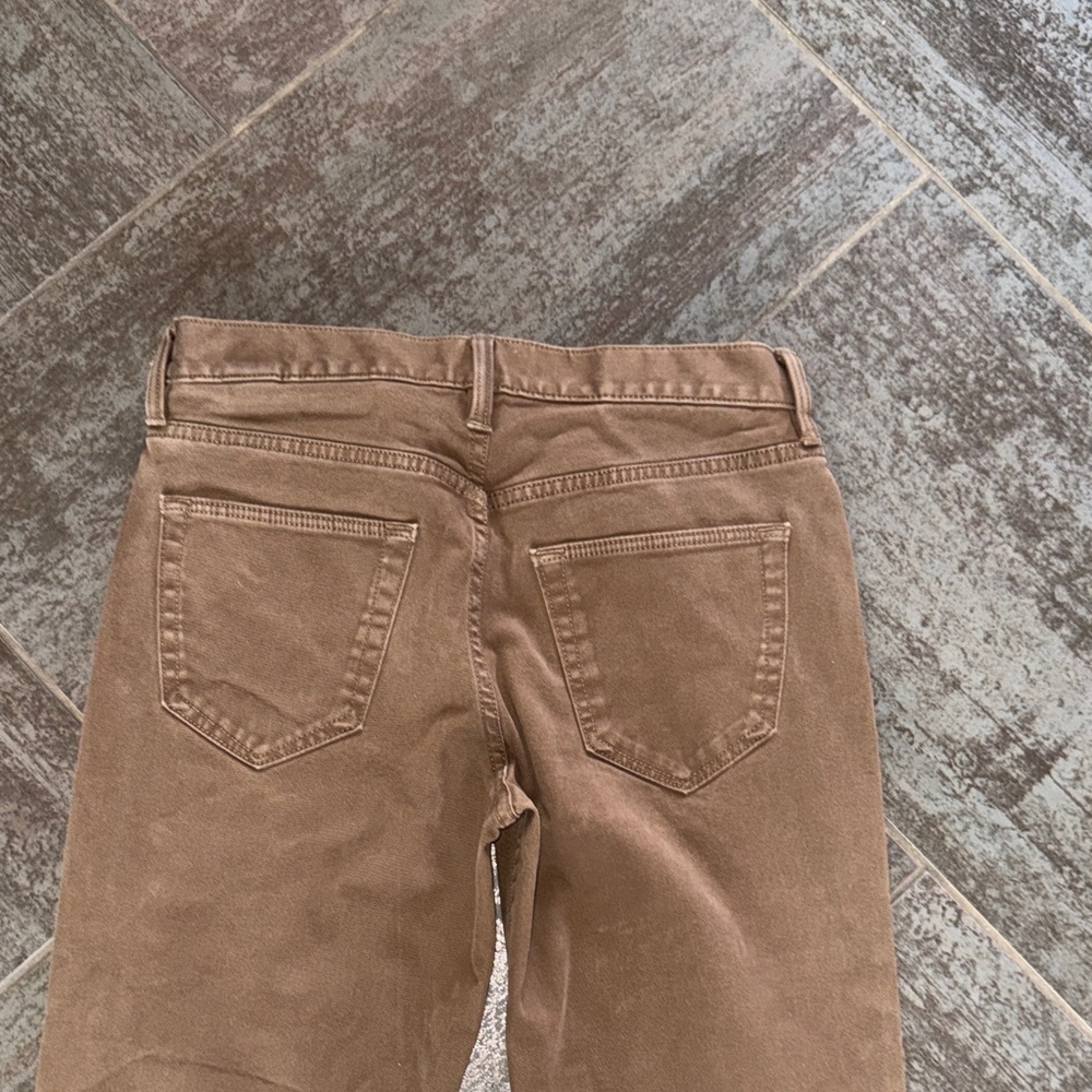 Banana Republic Men's brown light weight Traveler Jean chino pants 29x32 - Picture 7 of 8